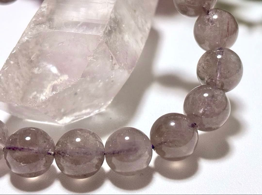 究極品質　秘蔵放出　光を纏いし神の聖石　幻のヒマラヤグレージュアメジストのブレス