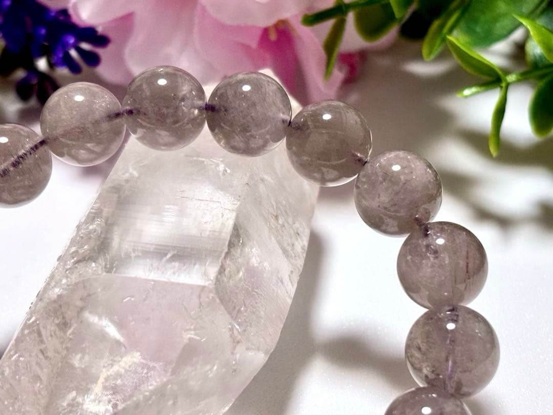 究極品質　秘蔵放出　光を纏いし神の聖石　幻のヒマラヤグレージュアメジストのブレス