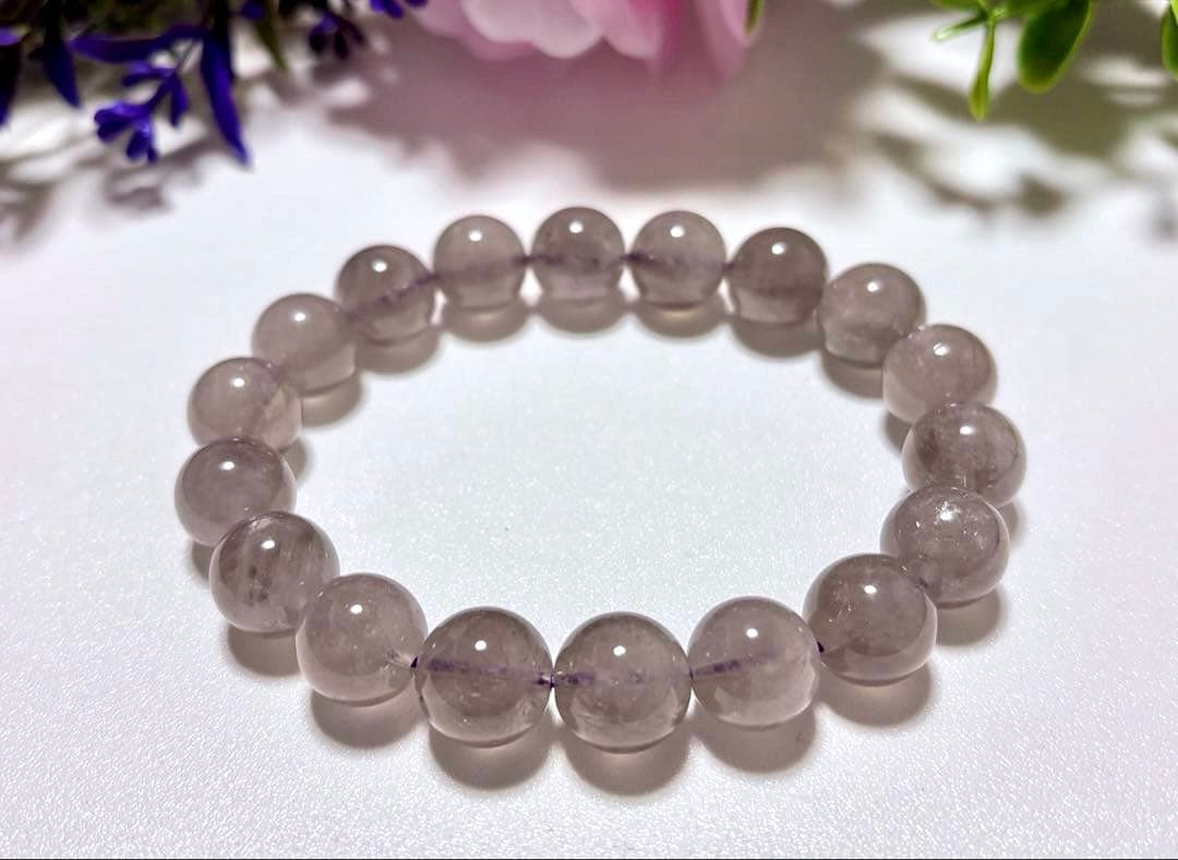 究極品質　秘蔵放出　光を纏いし神の聖石　幻のヒマラヤグレージュアメジストのブレス