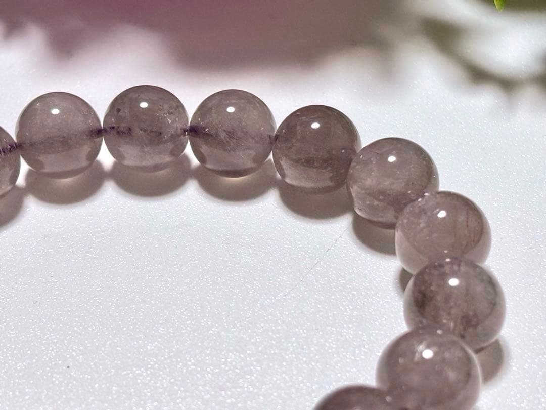 究極品質　秘蔵放出　光を纏いし神の聖石　幻のヒマラヤグレージュアメジストのブレス