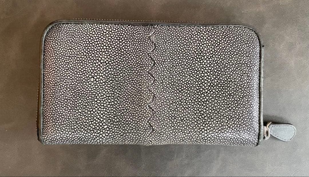 ボッテガヴェネタ　長財布　希少スティングレイ　エイ革/ガルーシャブラック