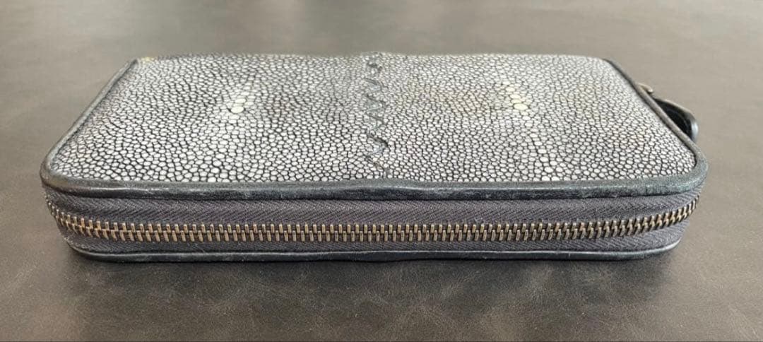 ボッテガヴェネタ　長財布　希少スティングレイ　エイ革/ガルーシャブラック