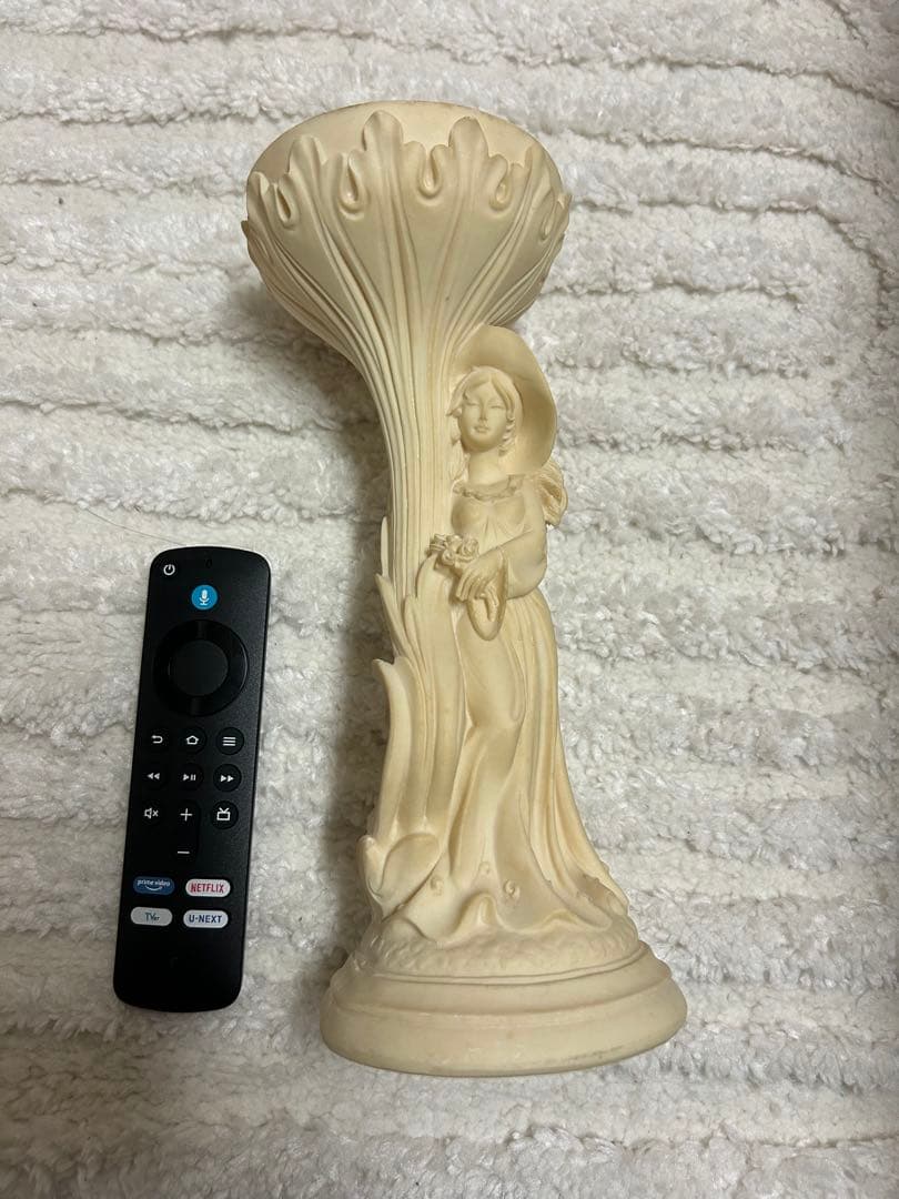 陶器製女性像彫刻花瓶