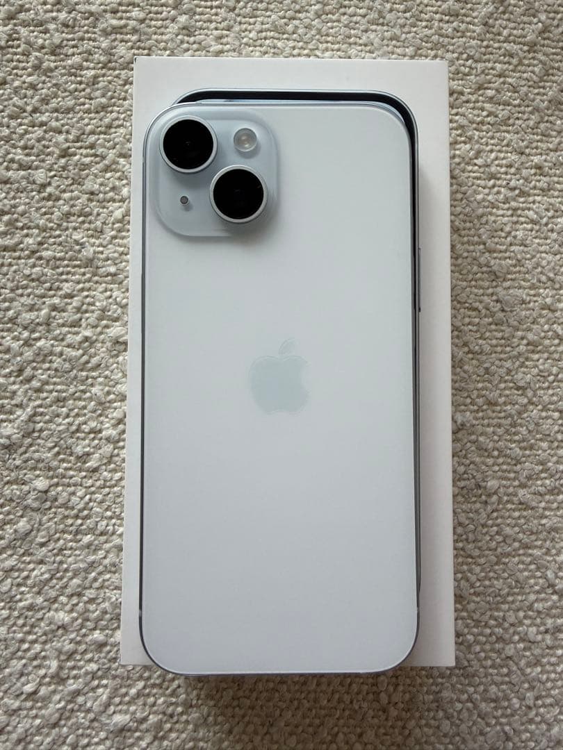 iPhone 15 本体　ブルー 256GB SIMフリー　ケーブル付き
