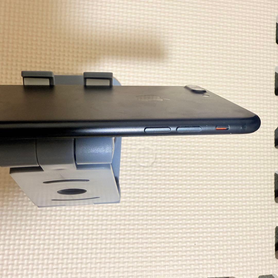 美品SIMフリーApple iPhone 7 Plus 256GB