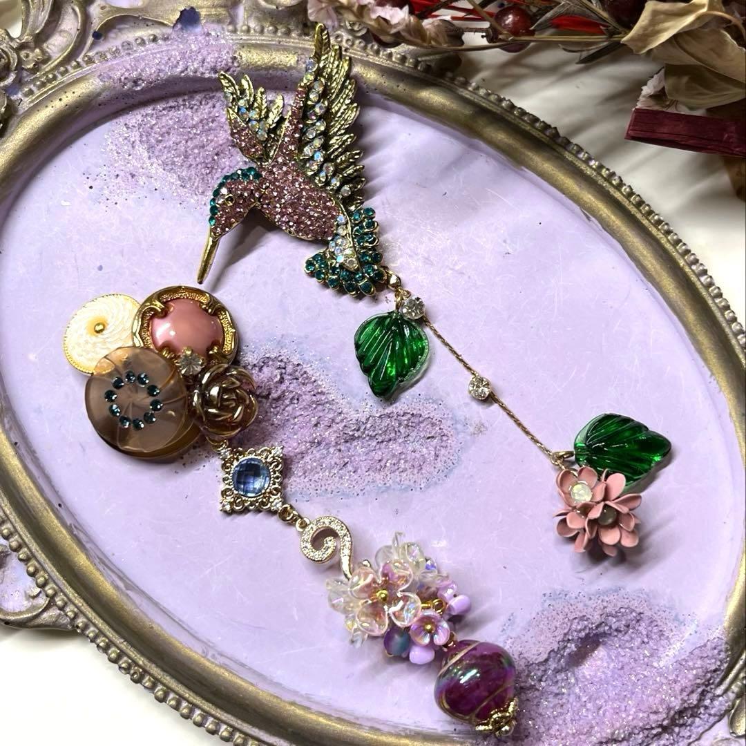 128 ブローチシリーズ鳥ピンク系　ハンドメイド　ピアスorイヤリング
