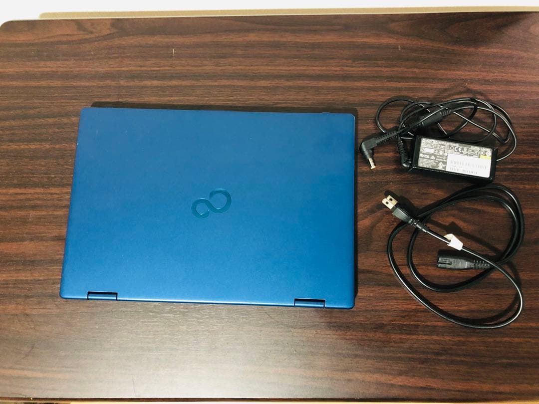 富士通　FMV LIFEBOOK MH75/D2 FMVM75D2L