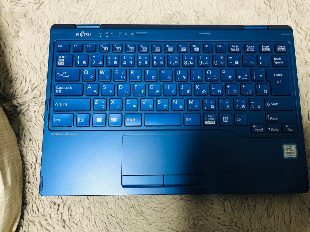 富士通　FMV LIFEBOOK MH75/D2 FMVM75D2L