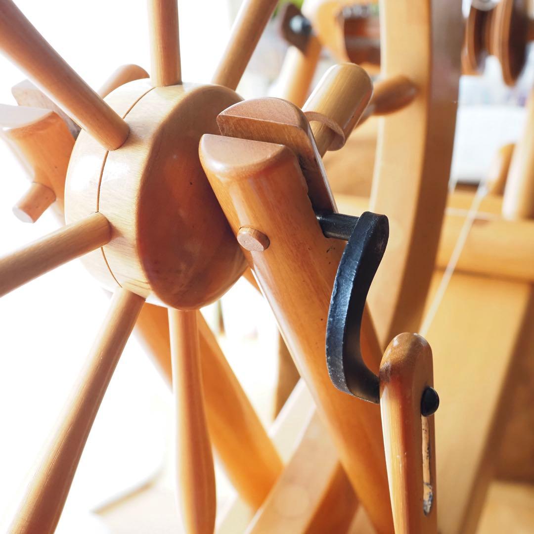 東京手織機 紡ぎ車2 ｜さくら材 オイル仕上げ｜高級紡毛機