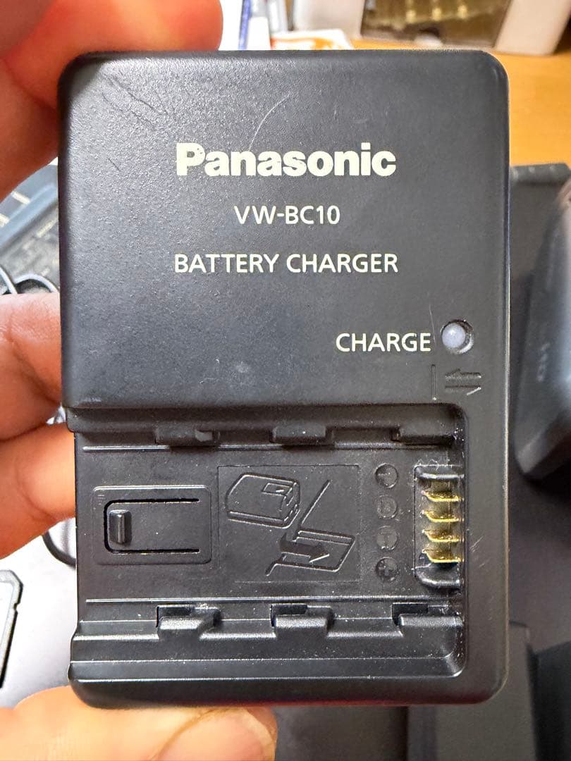 「訳あり」Panasonic フルHD ビデオカメラHC-V495M 即使用可能