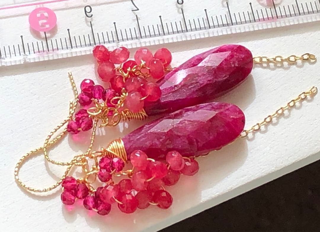 天然石☆超大粒ルビーロングペアシェイプのゴージャスピアスorイヤリング14kgf