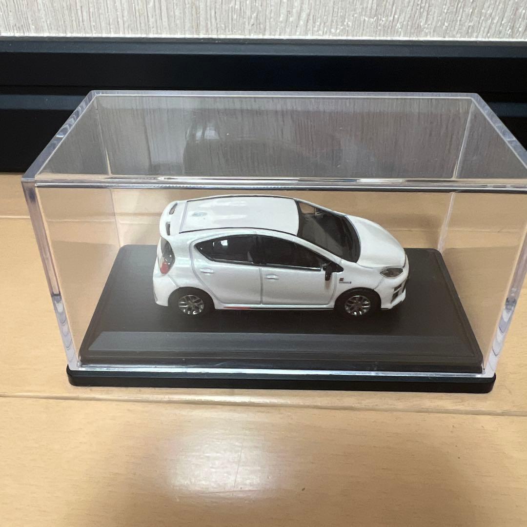 トヨタ GRSPORTS AQUA ミニカー ホワイト 非売品