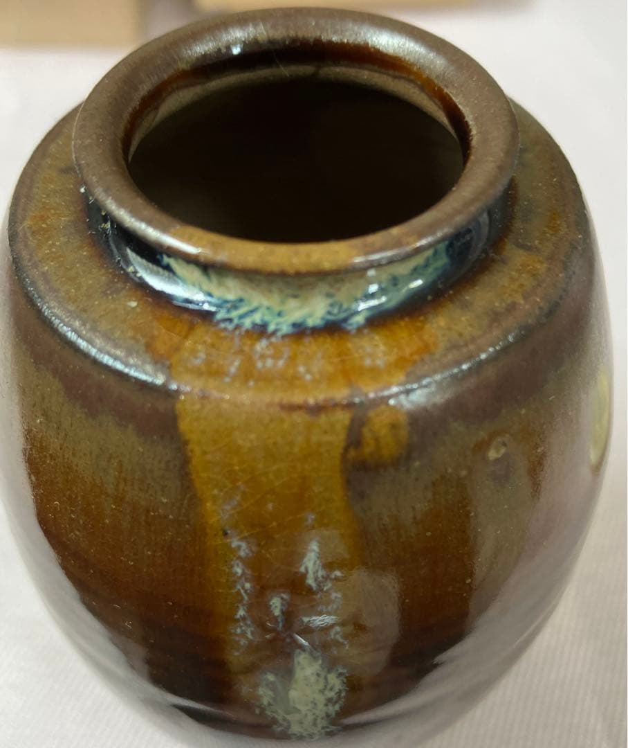 高取鬼丸雪山作　高取焼　肩衡　茶入　共箱　仕服付　茶道具