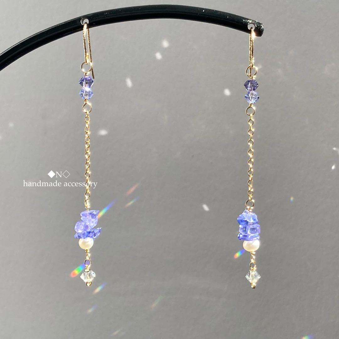 14kgf 宝石質タンザナイトチップのピアス 淡水パールとスワロフスキー