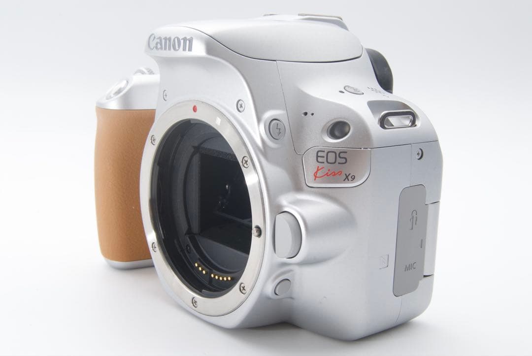 【一眼レフ】Canon EOS Kiss X9 希少カラー　ダブルズーム　高画質