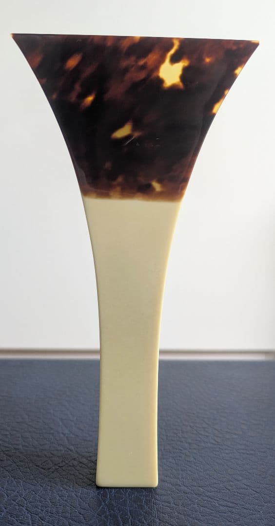 【高級】 津軽三味線 太棹 紅木 白系糸巻き　犬皮 べっ甲バチ ハードケース付