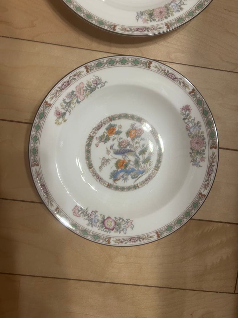 中古　美品　Bone China Kutani 浅型　皿　ボウル