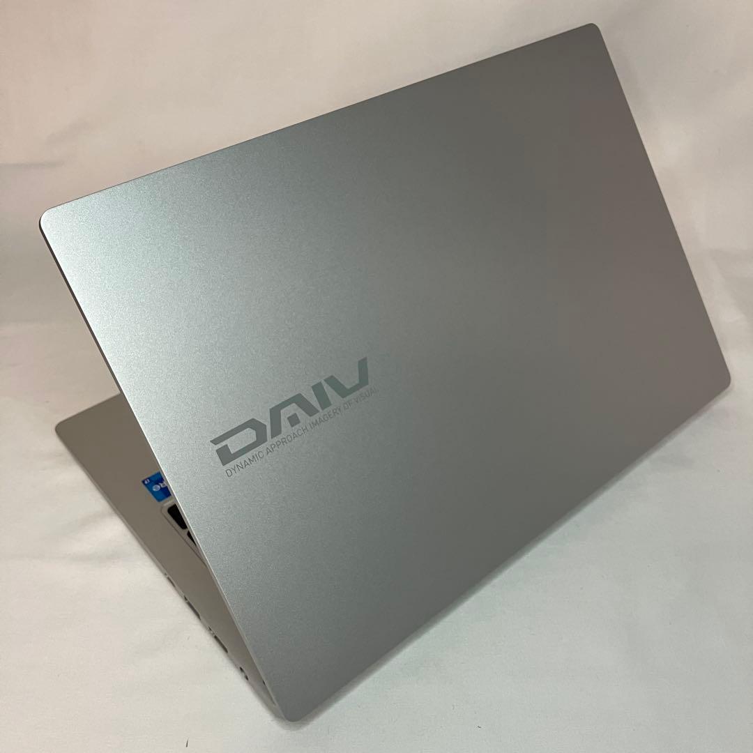 準美品 DAIV 4P 第11世代 i7 32GB SSD WUXGA オフィス