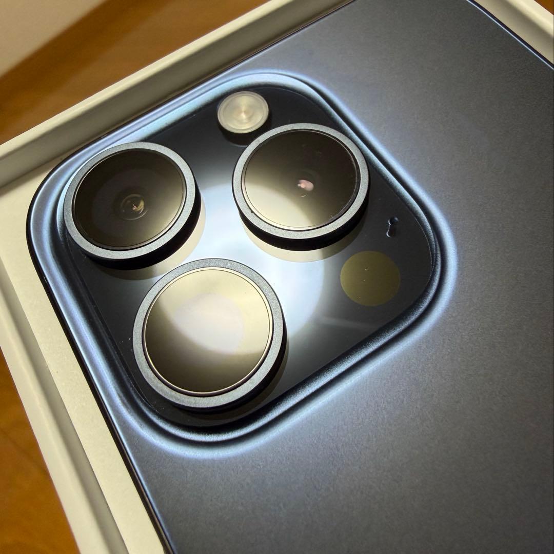 【残BT91%】iPhone15pro 256GBsimフリー【無印ケース付】