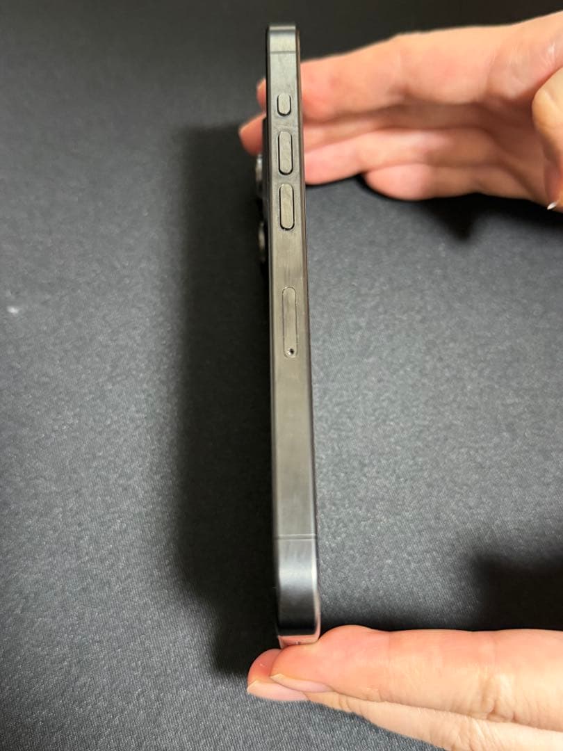 iphone 15pro 512GB ブラックチタニウム　美品
