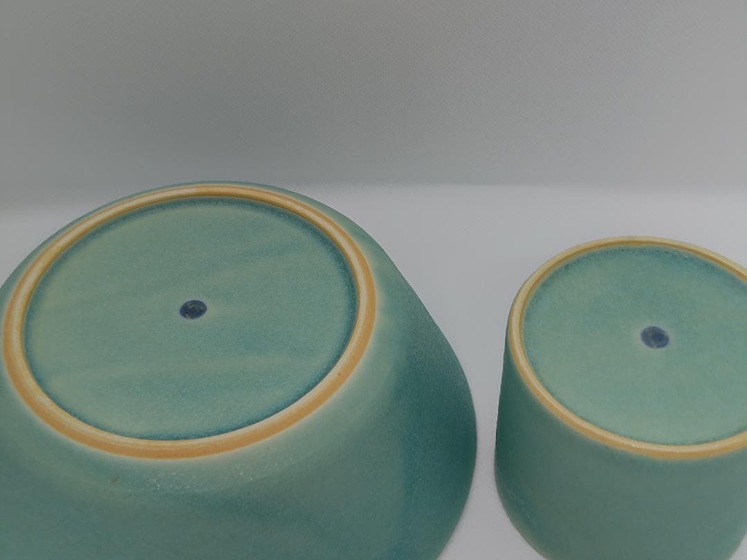 吉村和美　エメラルドグリーンのボウルとフリーカップ