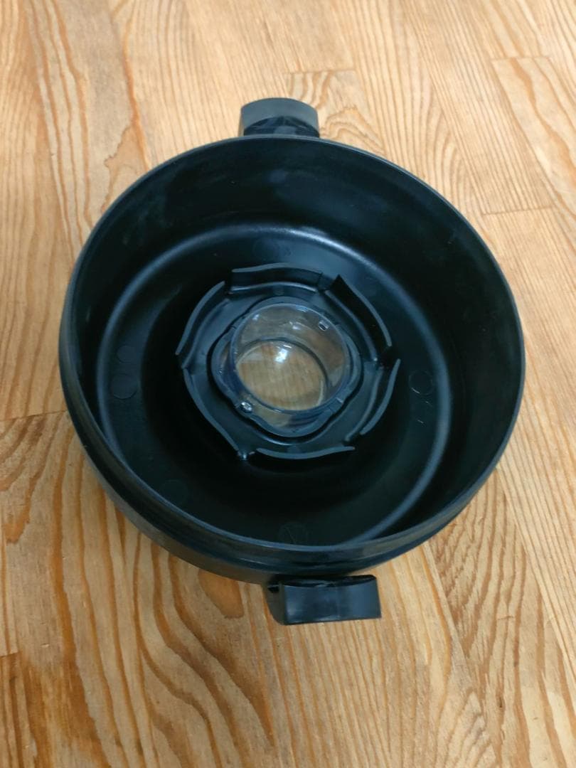 【未使用に近い】バイタミックス　E320　レッド　1593