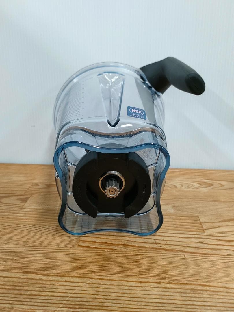 【未使用に近い】バイタミックス　E320　レッド　1593