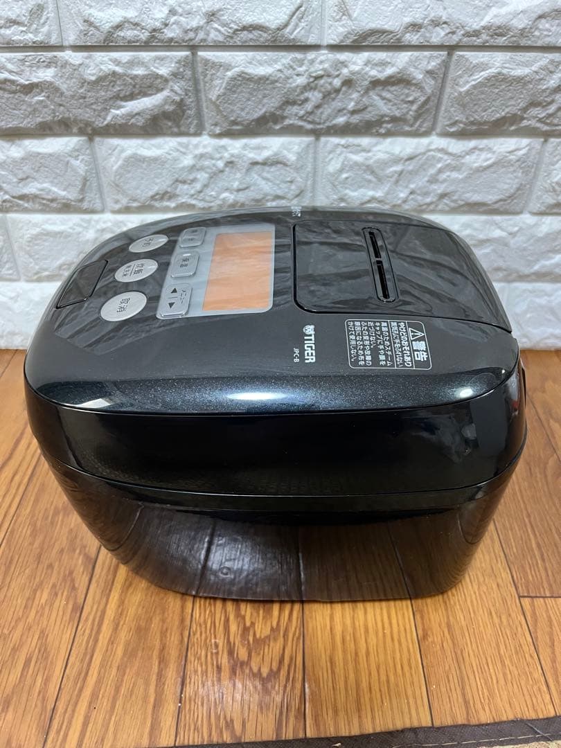 ★美品★TIGER 炊飯器JPC-B100/5.5合　圧力IH