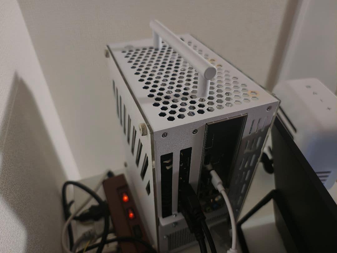 ゲーミングpc　小型