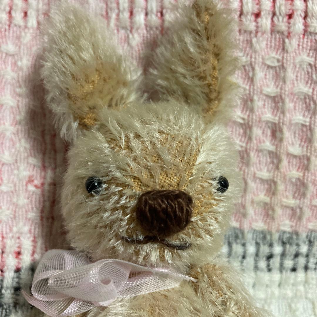 テディベア作家　布タグに作者名　ウサギ　中古品