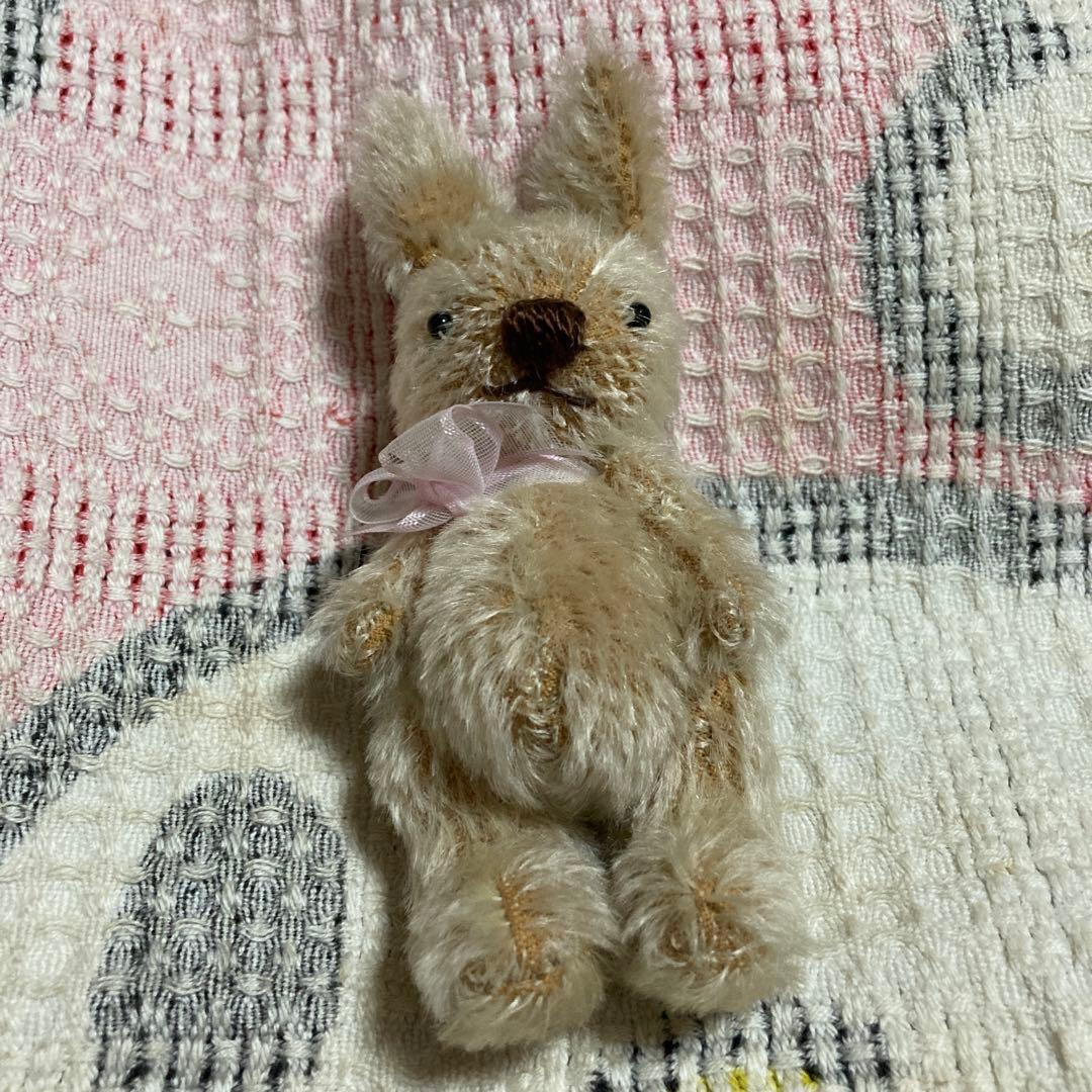 テディベア作家　布タグに作者名　ウサギ　中古品
