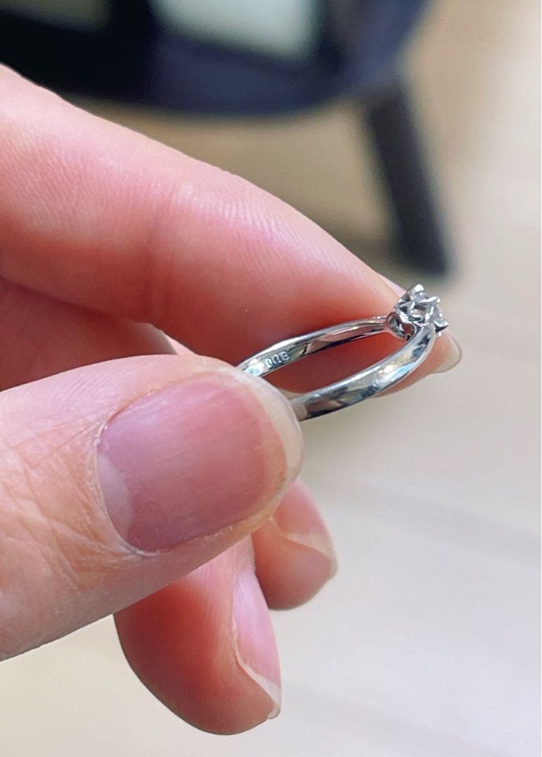 PT900ダイヤモンド指輪 サイズ　約10号 ダイヤモンドは0.18 カラット