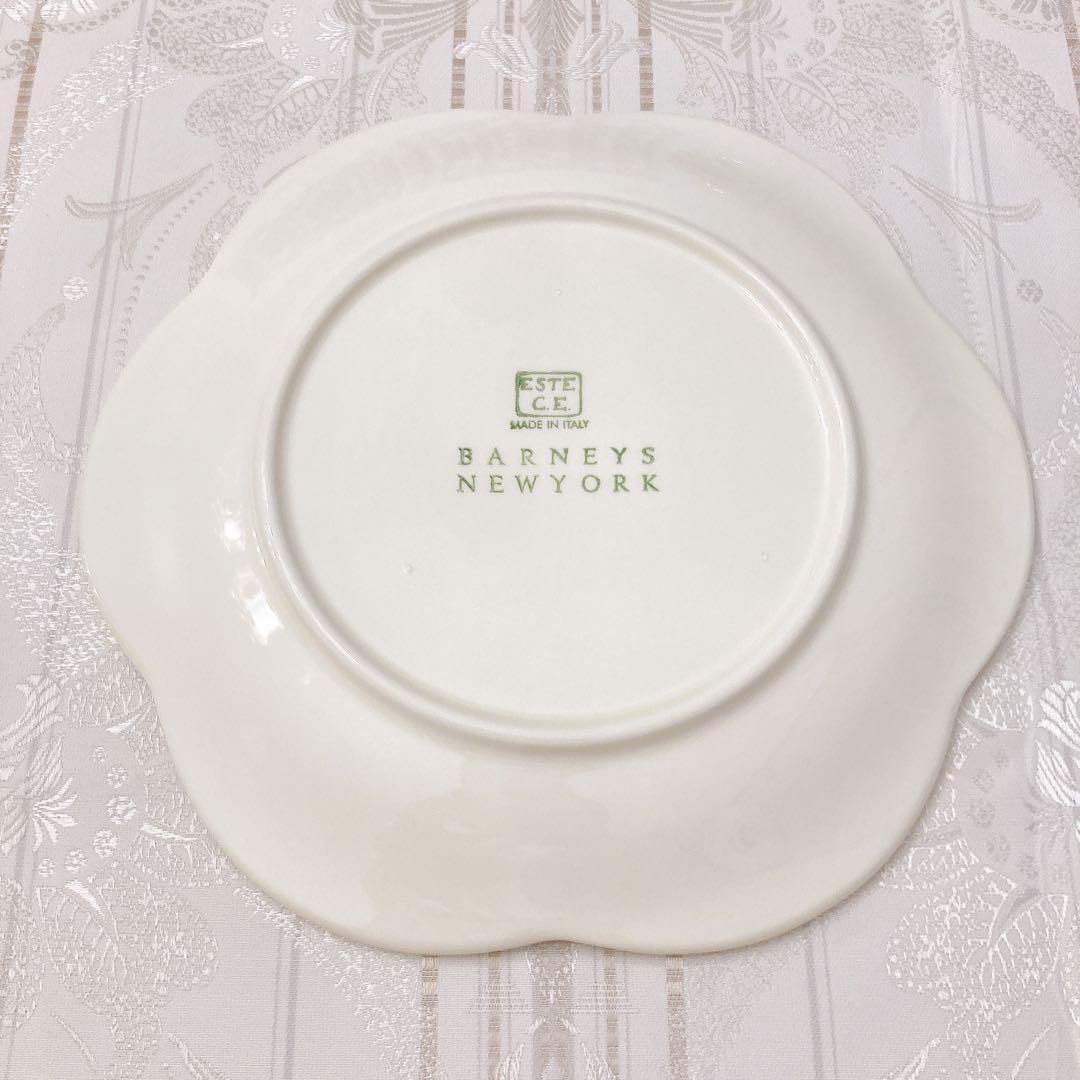 【未使用】バーニーズニューヨーク 花型プレート2枚セット フラワー イタリア製