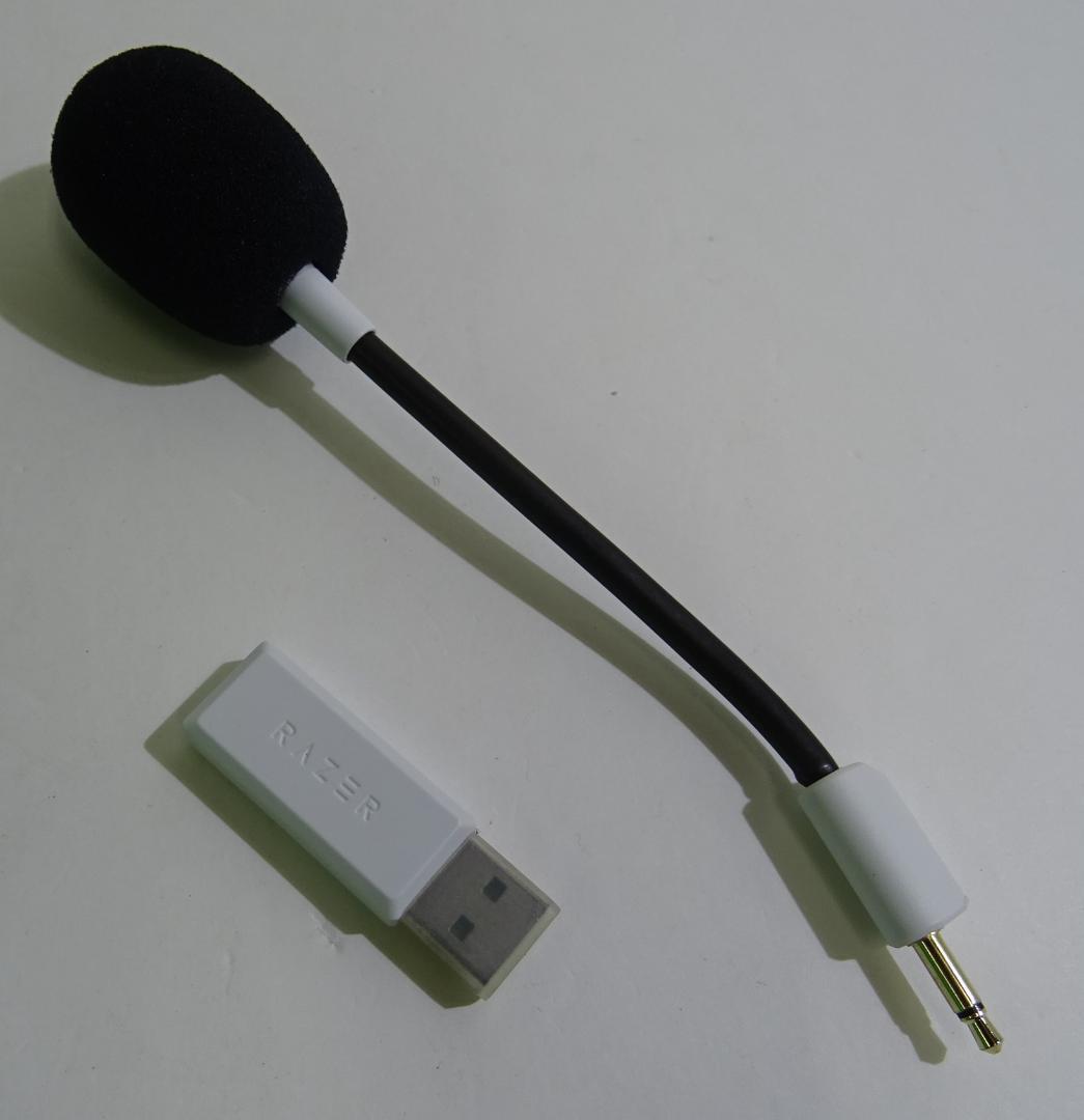 RAZER BLACKSHARK V2 PRO ホワイト24250425H01S