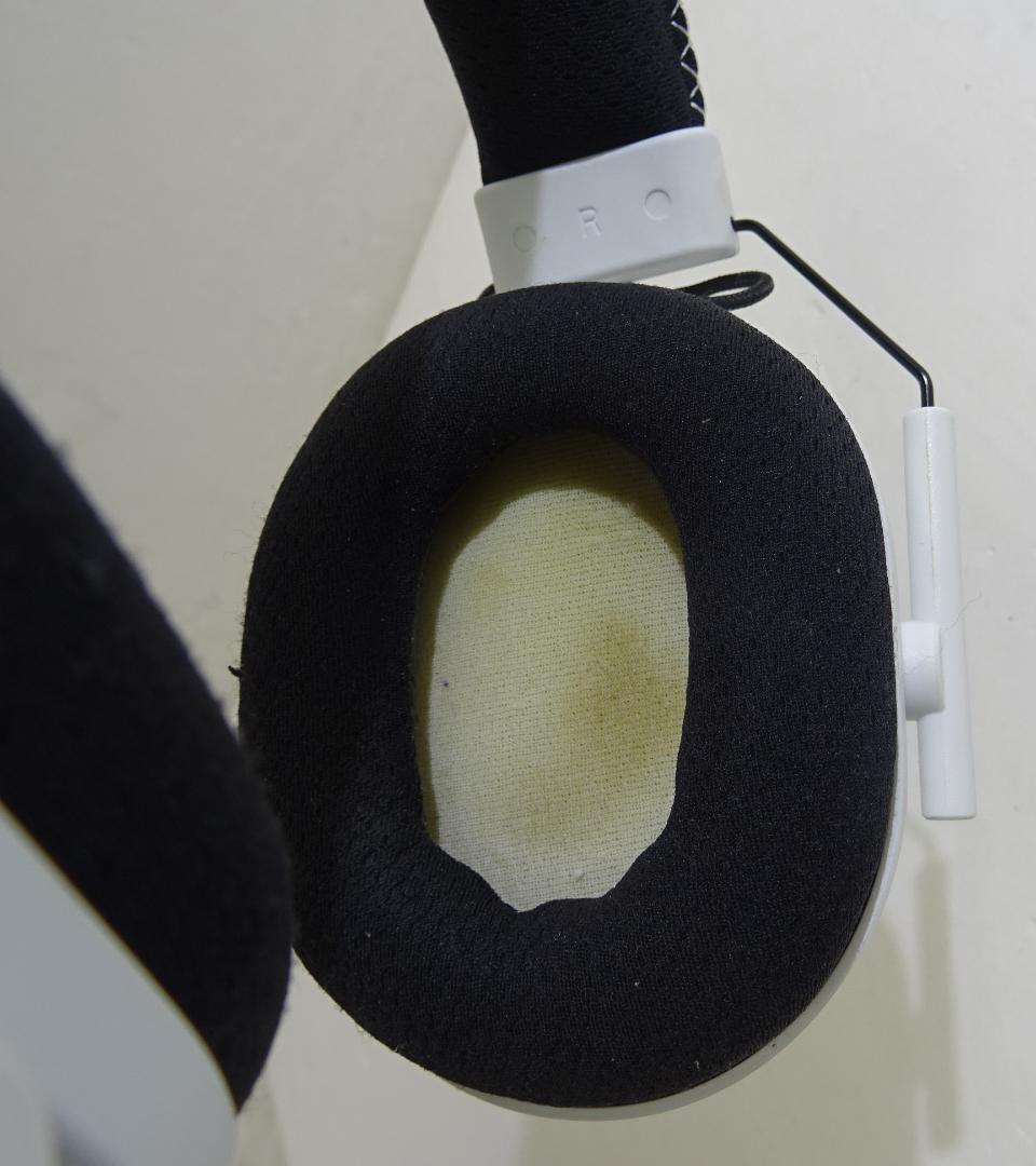 RAZER BLACKSHARK V2 PRO ホワイト24250425H01S