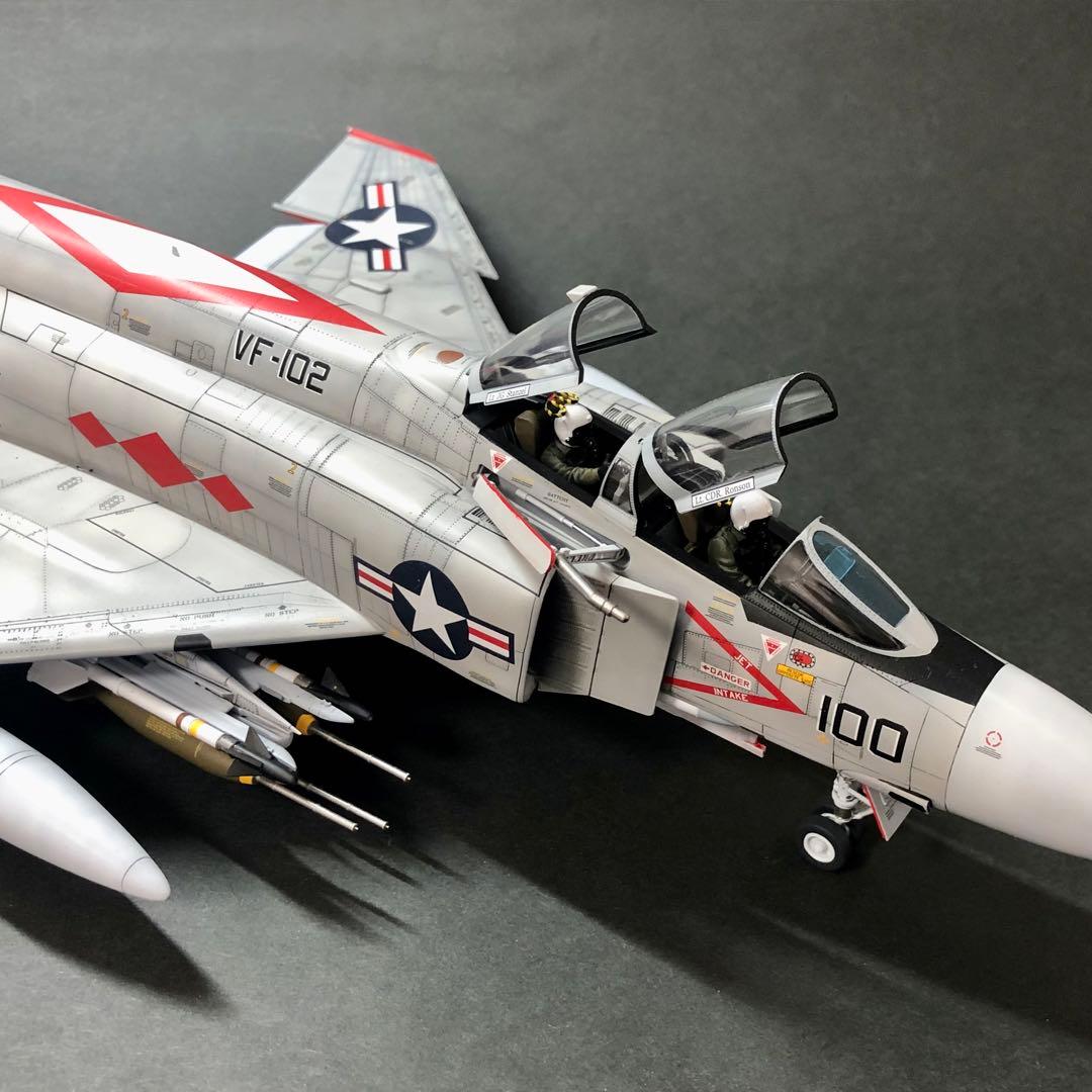 【完成品】アカデミー 1/48 F-4J VF-102