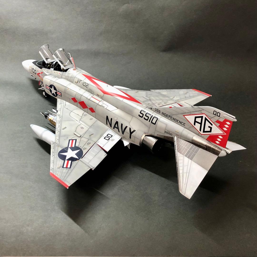 【完成品】アカデミー 1/48 F-4J VF-102
