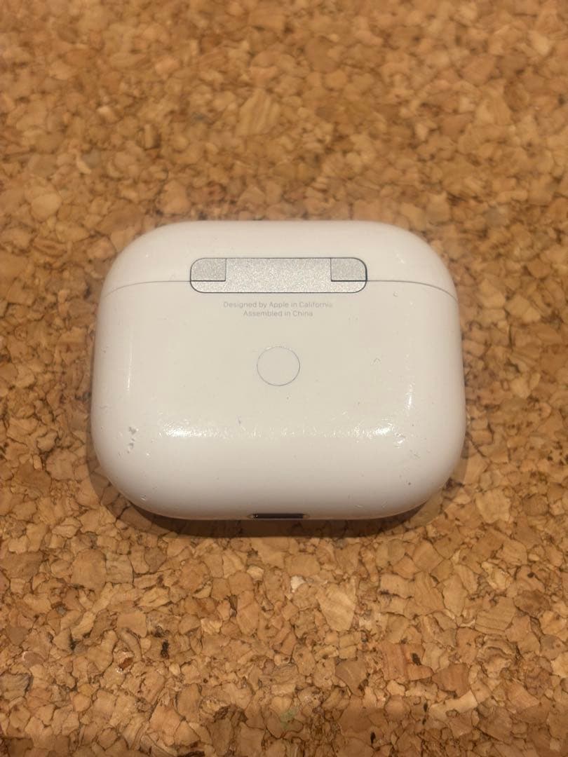 AirPods 第三世代 ワイヤレスイヤホン 本体　ワイヤレス充電ケース