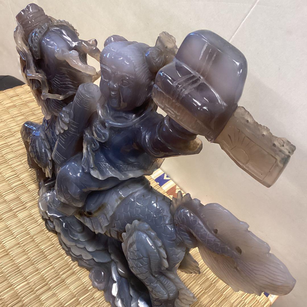 翡翠製 獅子と子供の彫刻 約30cm