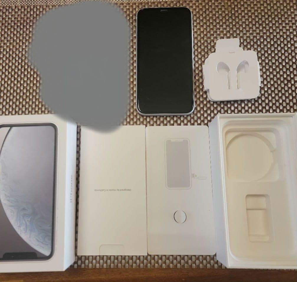 ヨ*シ様 Apple iPhone XR 64GB 超美品 箱無純正バッテリー7