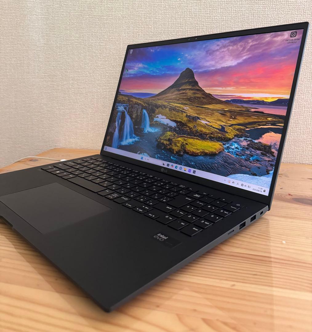 【新品同様】LG gram 16Z90S 16 Core Ultra7 16GB