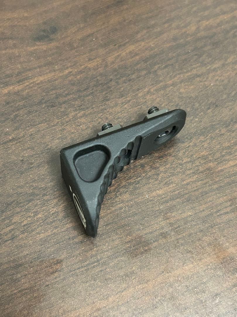 TRUE NORTH CONCEPTS グリップストップ