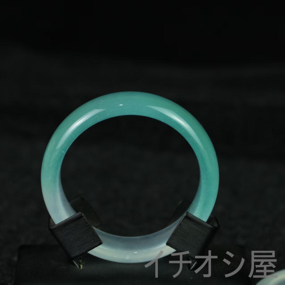 中国古美術 翡翠 氷種 扁条バングル 玉器 腕輪 お守り 装身具 魔除け ギフト