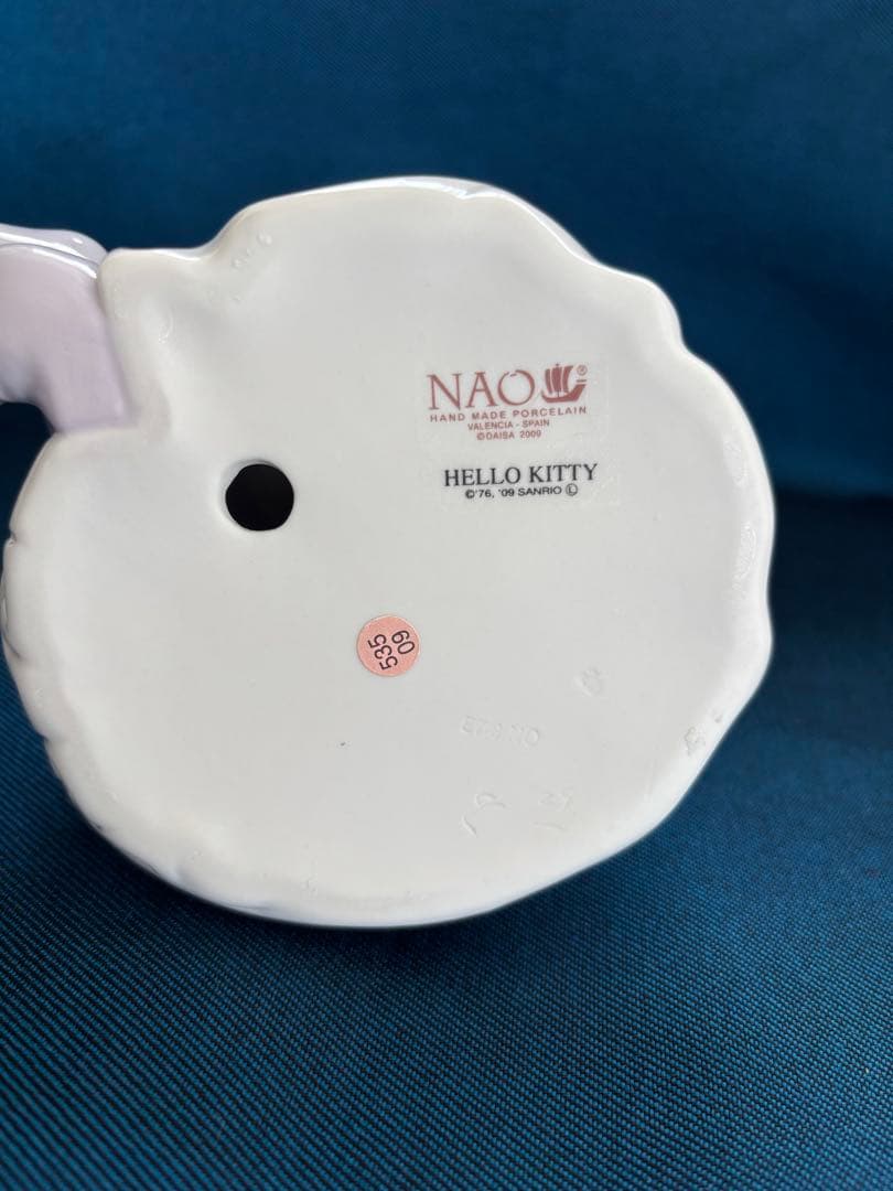 最終お値下げ、リヤドロ　Nao　ハローキティ　陶器　フィギュア