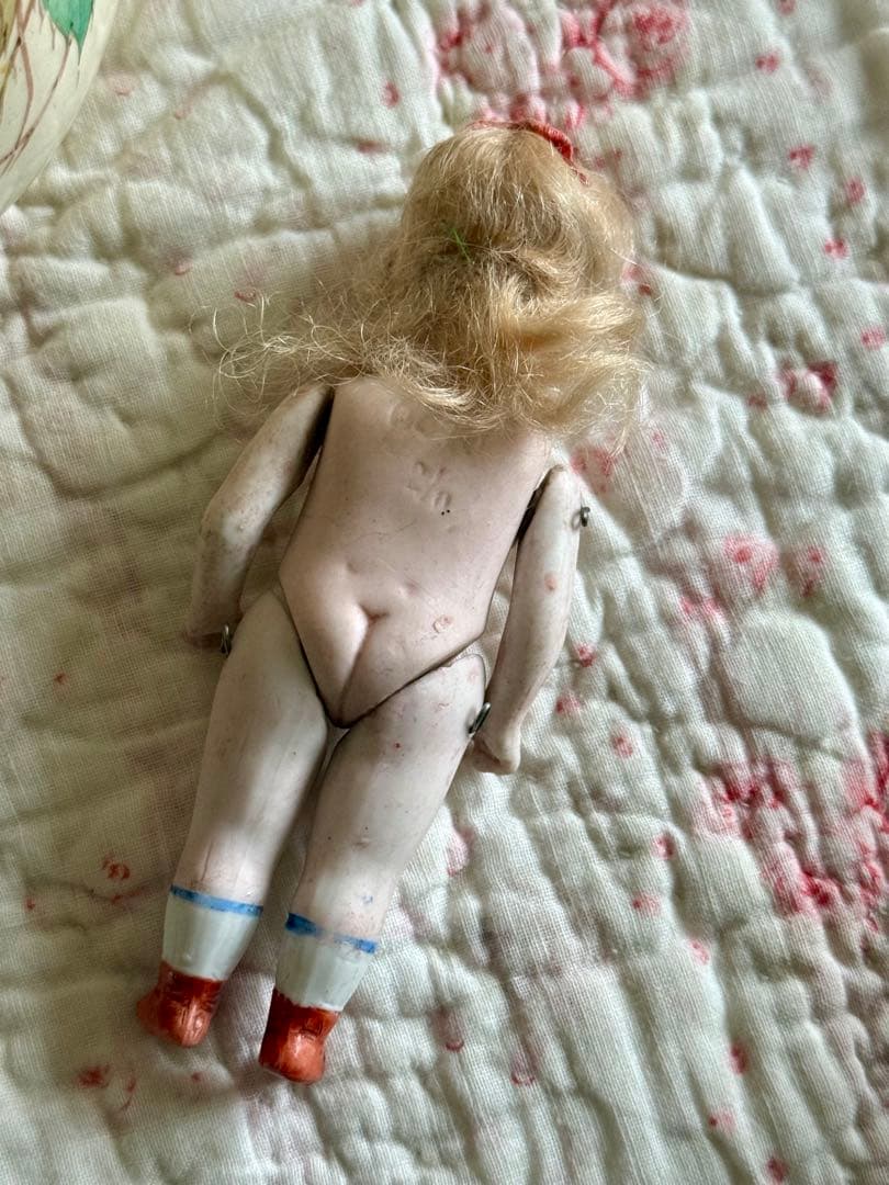 アンティーク　ミニョネット　ドール　ピンクのリボンの女の子