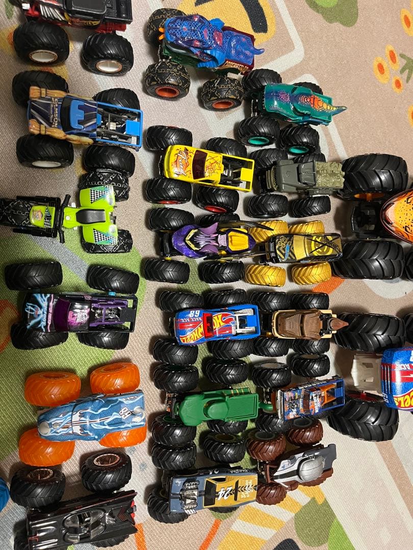 モンスタートラックミニカーセット