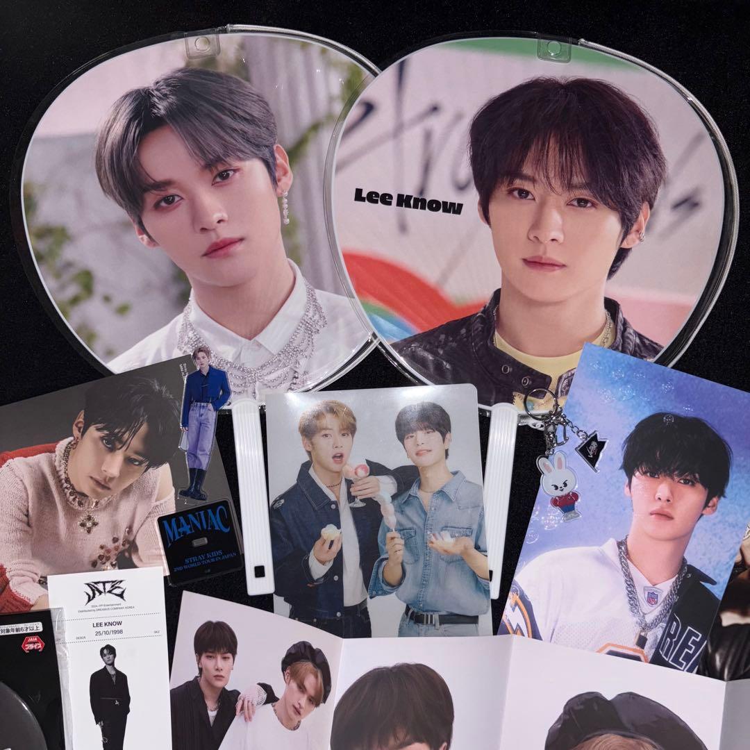 straykids スキズ リノ leeknow アクスタ うちわ トレカ