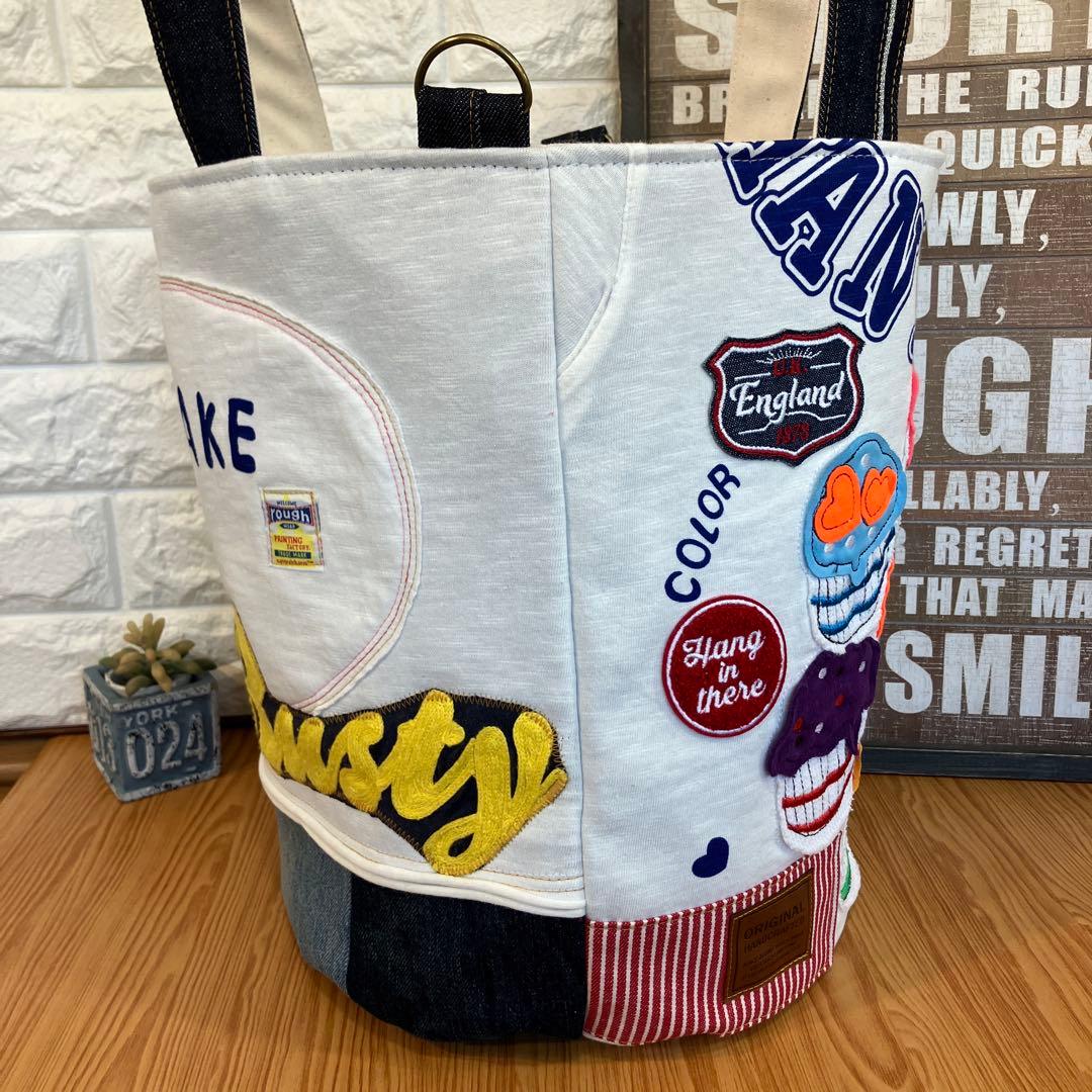 ハンドメイドバックデニムリメイクパッチワーク丸底トートバック♡スイーツとフレブル