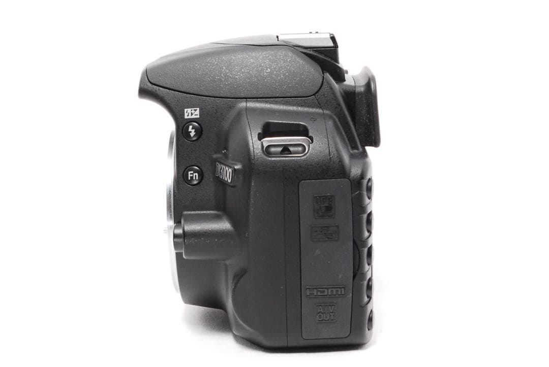 Nikon D3100◆ショット数少なめ◆一眼レフカメラ◆スマホ転送◆すぐ使える