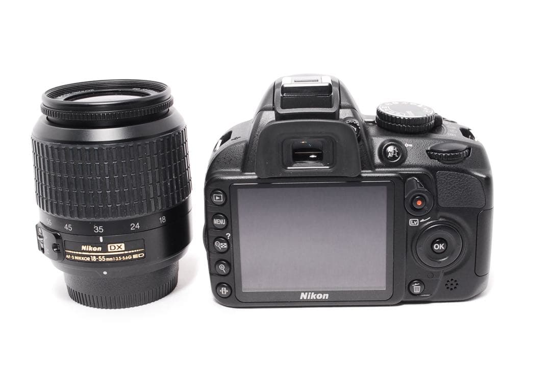 Nikon D3100◆ショット数少なめ◆一眼レフカメラ◆スマホ転送◆すぐ使える